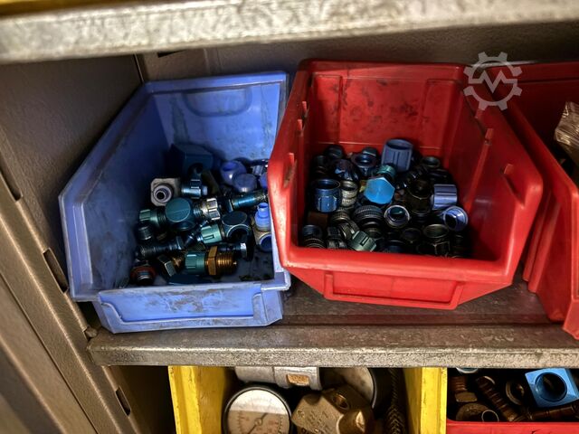 Werkstattschrank mit Inhalt KAISER + KRAFT Workshop Cabinet with Contents