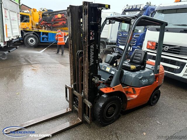 Forklift Toyota 7FDF25 Triplo, Extra functies