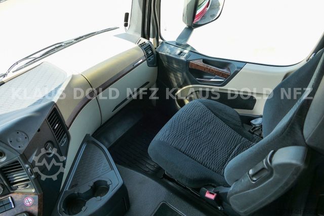 Box truck MERCEDES-BENZ Actros 1842 Koffer Vollluft LBW Kamera