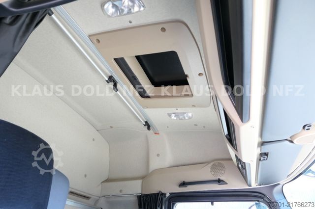 Box truck MERCEDES-BENZ Actros 1842 Koffer Vollluft LBW Kamera