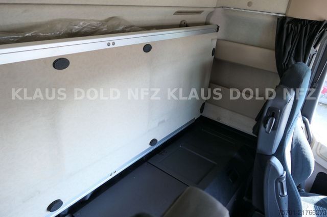 Box truck MERCEDES-BENZ Actros 1842 Koffer Vollluft LBW Kamera