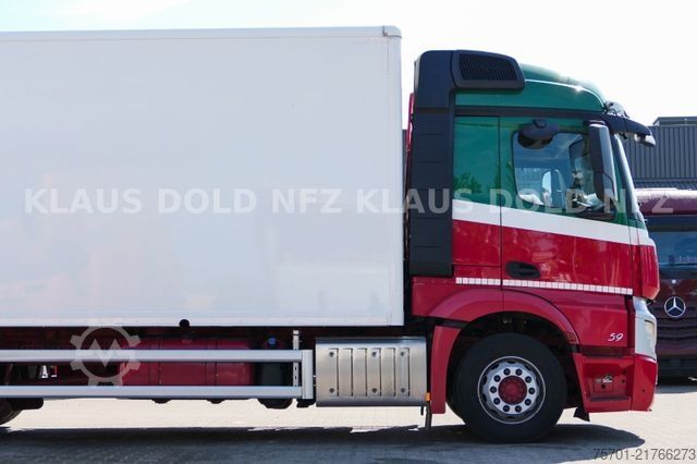 Box truck MERCEDES-BENZ Actros 1842 Koffer Vollluft LBW Kamera