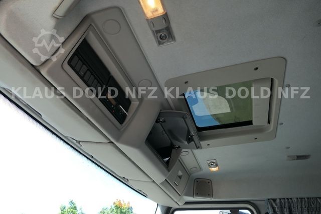 Box truck VOLVO FE 300 Koffer XL-Tank LBW Euro 5