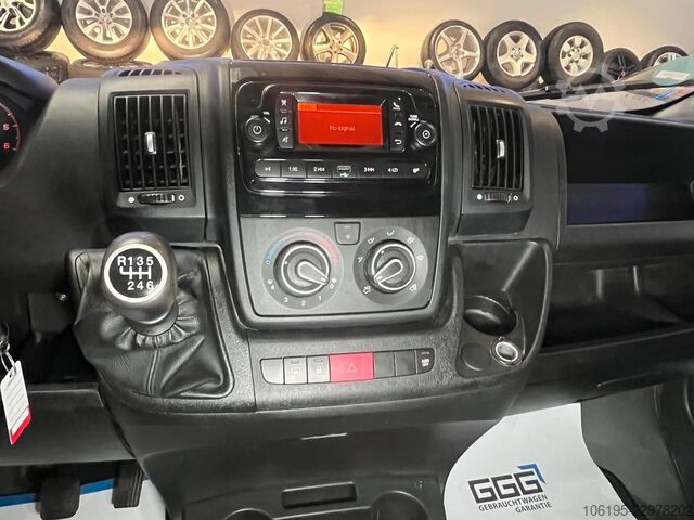 Pick-up van Citroën Jumper Doka Pritsche 7-Sitzer*AHK*Garantie