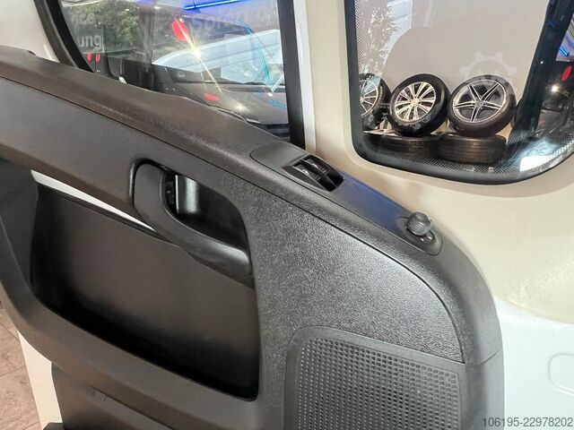 Pick-up van Citroën Jumper Doka Pritsche 7-Sitzer*AHK*Garantie