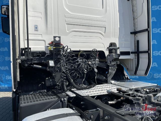 Standard tractor unit Scania R 460 A4x2NA RETARDER PARK AIRCO HYDRO VECTO 3