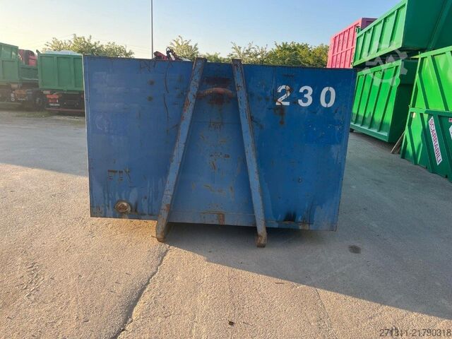 Roll-off container  CONTAINER SCARRABILE USATO A CIELO APERTO