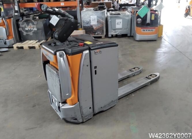 Electric Pallet Trucks Still EXH-SF20