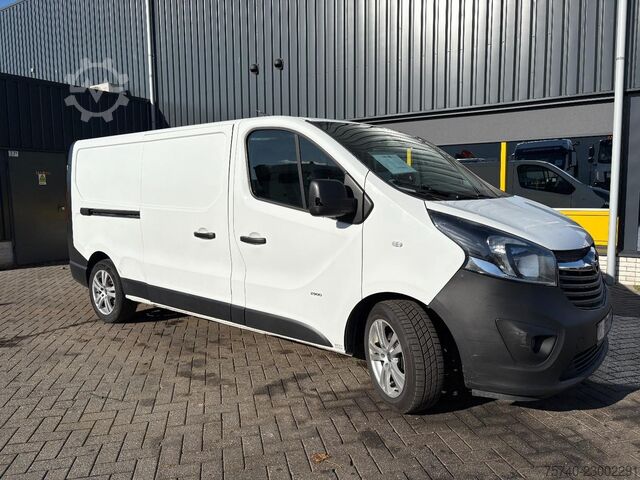 Opel Vivaro 1600 cc + 120 HP + EURO 5 + MANUAL TR2096 Opel Vivaro 1600 cc + 120 PK + EURO 5 + MANUAL