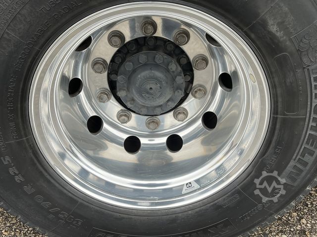 Standard tractor unit IVECO Stralis AS440S46T LNG ACC Intarder BSIS+Kamera