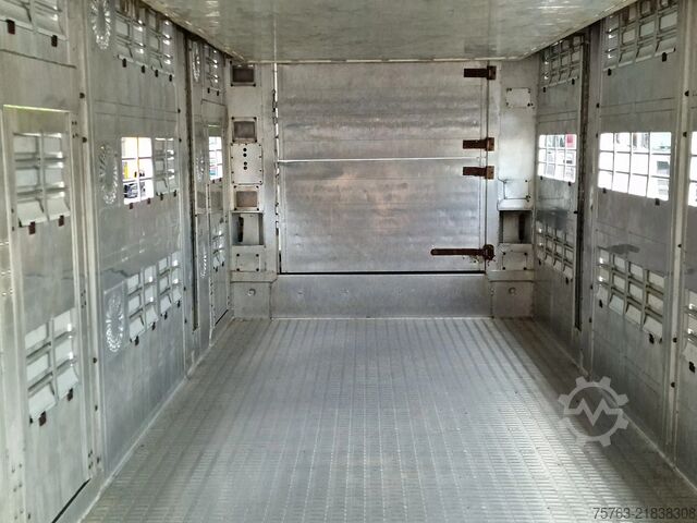 Cattle transport Finkl SAV35 - 3 deck Livestock - Water & Ventilation ...