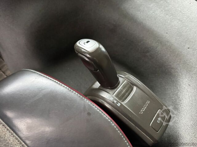 Chassis with cab Volvo FM 410 / 8X4 / I-Shift / ADR / Tridem / TUV: 6-...