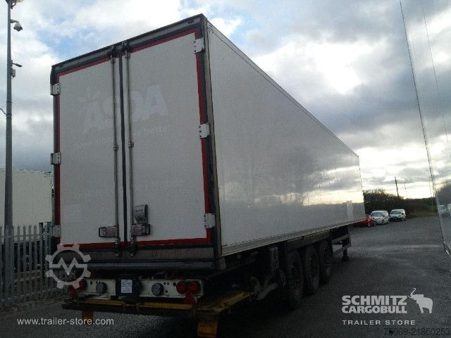 Reefer semitrailer Schmitz Cargobull Reefer Multitemp Taillift