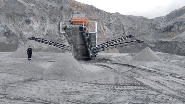 Crushing plant Polygonmach PTS155   1500x5000mm  3 decks  track screen