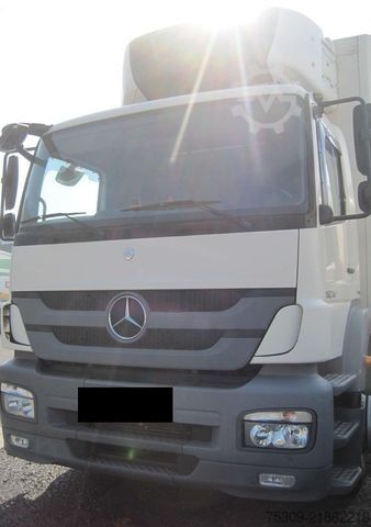 Refrigerated truck MERCEDES-BENZ Axor 1824 Koffer 7,90 m LBW Klima 4 x vorhanden