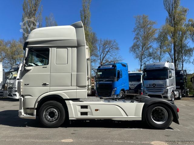 Standard tractor unit DAF XF530 FT 2 Tanks 1180L Euro6e Retarder Xenon