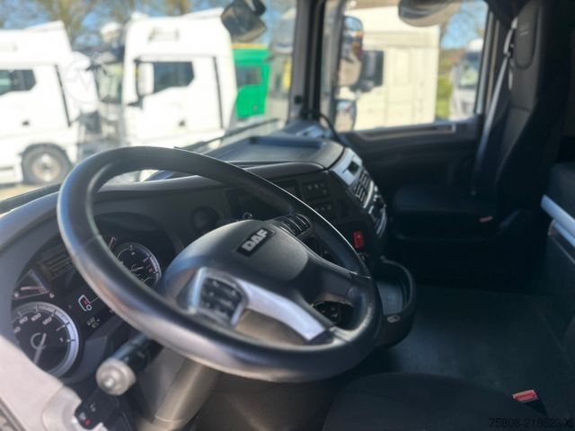 Standard tractor unit DAF XF530 FT 2 Tanks 1180L Euro6e Retarder Xenon