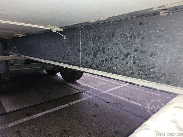 Refrigerated/frozen transport RENDERS Thermoking SL 200e