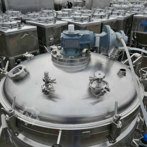 956 liter mobile, heatable/coolable agitator tank made of V4A with paddle agitator Pharma-Planung u. Anlagenbau GmbH B0059