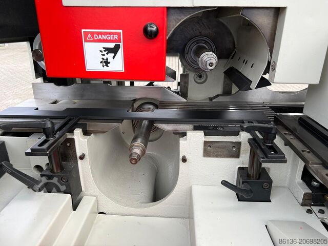 Planer and moulder WEINIG Unimat 1000