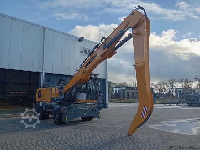 Material handler Liebherr LH30