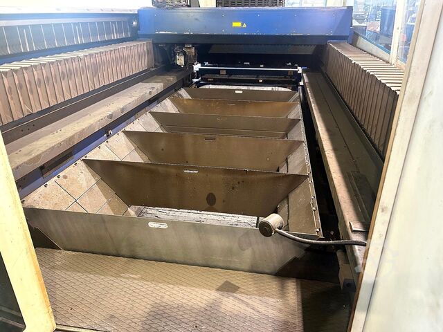 Laser cutting machine TRUMPF Trumatic L 3040