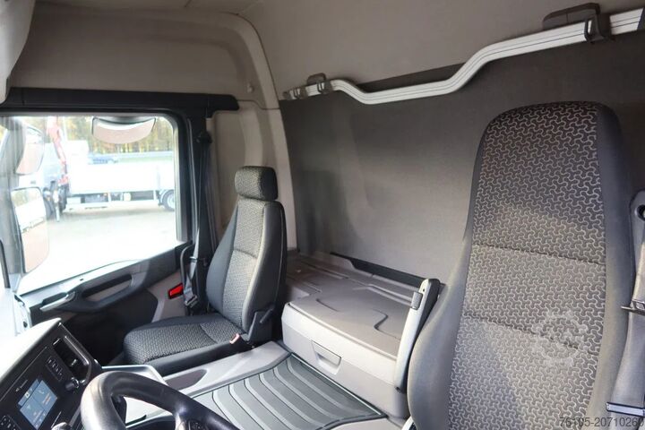 Box body Scania P280 4x2 Bak + Dhollandia Klep 2000 KG