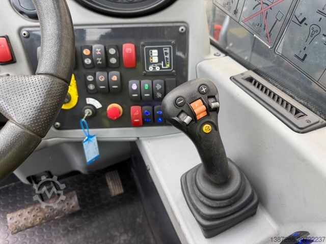 Teleskoparmstapler BOBCAT TL43.80HF Agri / 130 PS / 2019 BJ / 2.342 H