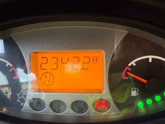 Teleskoparmstapler BOBCAT TL43.80HF Agri / 130 PS / 2019 BJ / 2.342 H