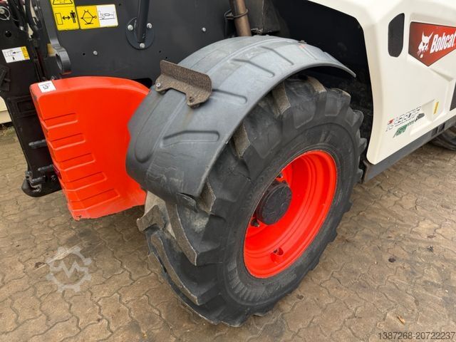 Teleskoparmstapler BOBCAT TL43.80HF Agri / 130 PS / 2019 BJ / 2.342 H