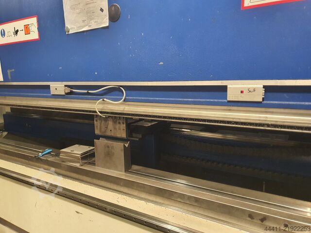 Press brake TRUMPF TrumaBend V 3200 (B03)