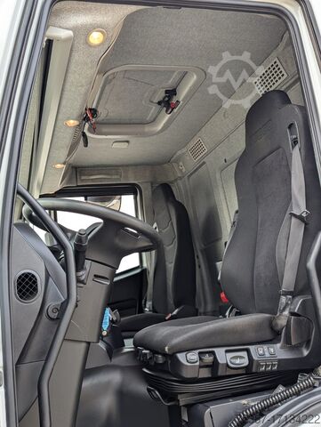 Unloader Iveco AT190.40