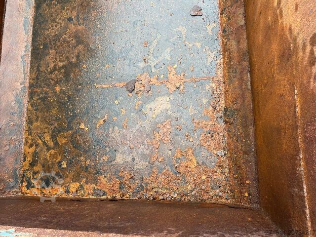 Roll-off container  CONTAINER SCARRABILE USATO CON COPERCHIO