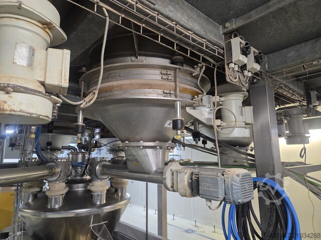 Raw material dosing installation AZO grondstof doseer installatie grondstof doseer installatie