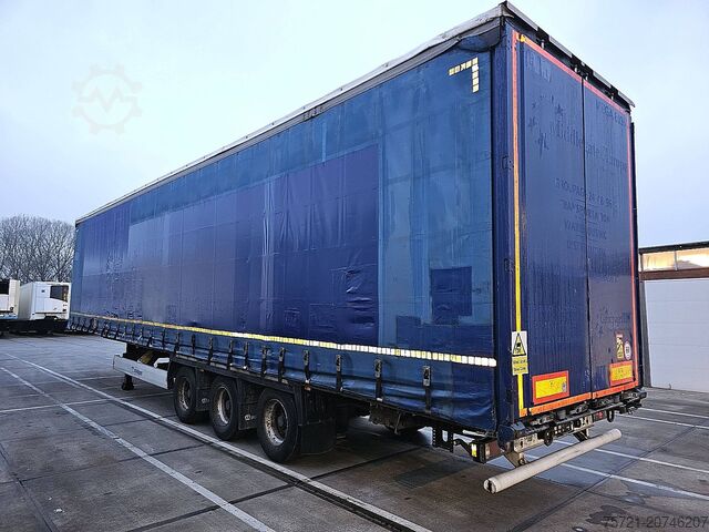 Sliding tarpaulins KRONE SD