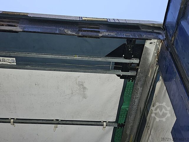 Sliding tarpaulins KRONE SD