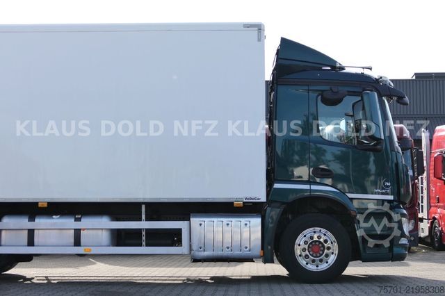 Box truck MERCEDES-BENZ Antos 1840 Koffer Retarder Kamera LBW Euro 6