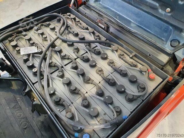 Forklift Toyota 8FBET15 / Batterie  HH: 4.3m! / 2.849h