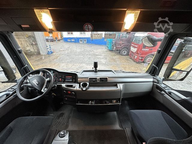 Standard SZM MAN TGX 18.400 4x2
