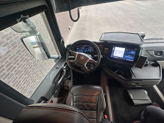 Scania R590 V8 NGS A 6x4 NB tractor unit/semitrailer tractor/truck tractor Scania R590 V8 NGS A 6X4 NB TREKKER/TRACTOR/SZM