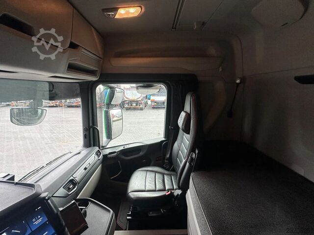 Scania R590 V8 NGS A 6x4 NB tractor unit/semitrailer tractor/truck tractor Scania R590 V8 NGS A 6X4 NB TREKKER/TRACTOR/SZM