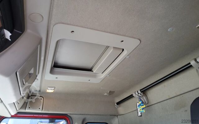 Renault D 220.12 – ACC – 99-BKN-5 – TACHOGRAPH V2 – ALL LOW-EMISSION ZONES – EURO 6 Renault D 220.12 - ACC. - 99-BKN-5 - TACHO V2 - ALLE MI...