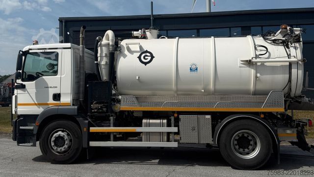 Vacuum tank truck MAN TGM 18.290 4x2 BL Gamon Sauger