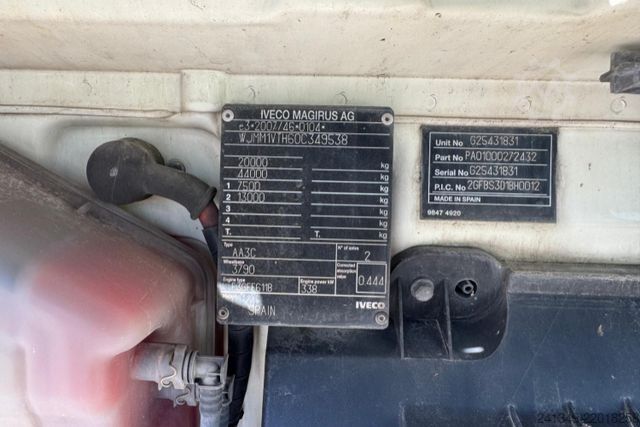 Standard tractor unit IVECO Stralis 460 4x2 Kompressor GHH