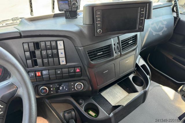 Standard tractor unit IVECO Stralis 460 4x2 Kompressor GHH