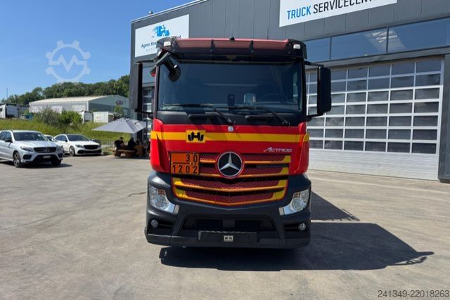 LKW mit Tankaufbau MERCEDES-BENZ Actros 2551 6x2 Tank 21'600L