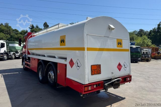 LKW mit Tankaufbau MERCEDES-BENZ Actros 2551 6x2 Tank 21'600L