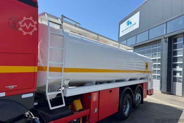 LKW mit Tankaufbau MERCEDES-BENZ Actros 2551 6x2 Tank 21'600L