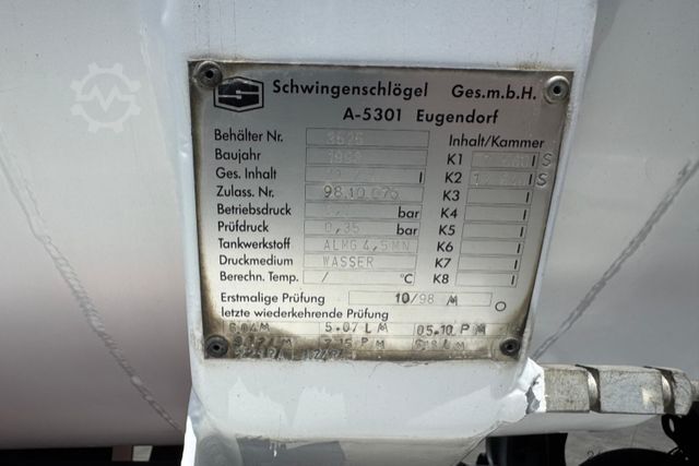 LKW mit Tankaufbau MERCEDES-BENZ Actros 2551 6x2 Tank 21'600L