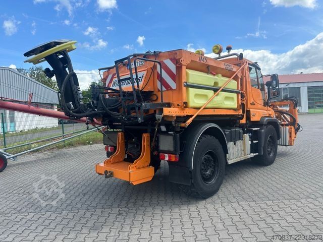 Special purpose truck UNIMOG U 423 / Mähausstattung Dücker / Salzstreuer